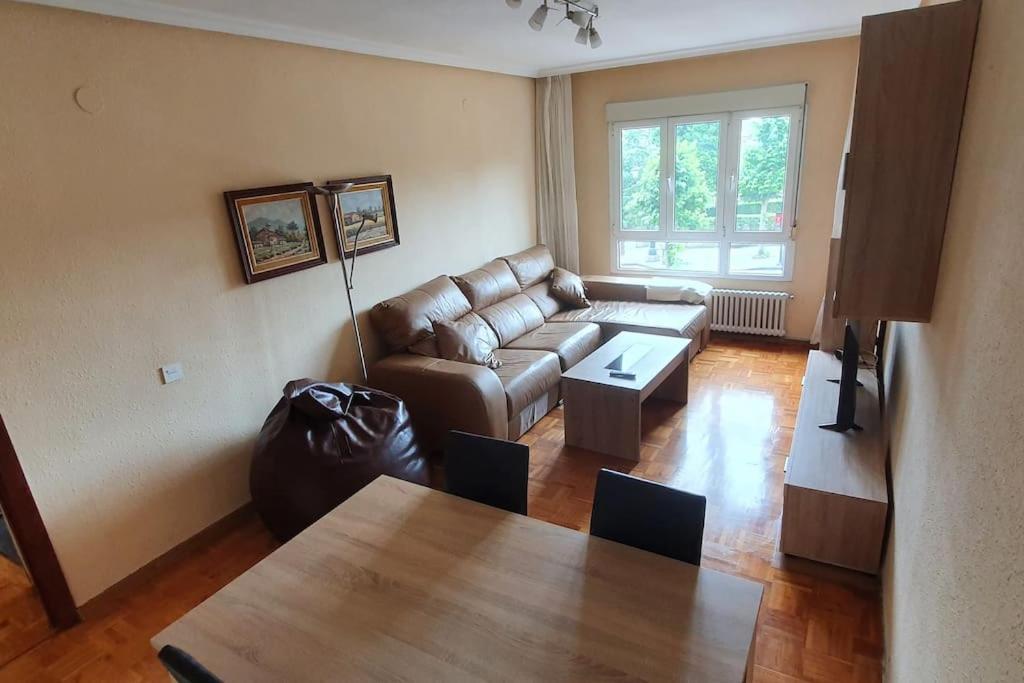 Apartamento Piso Completo 3 Y 2 Banos Palacio Congresos Oviedo